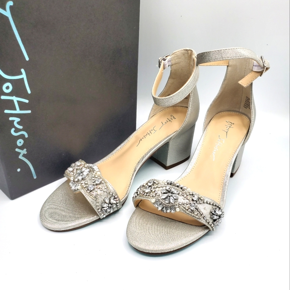 Betsey Johnson Mel sandals, Silver, NIB